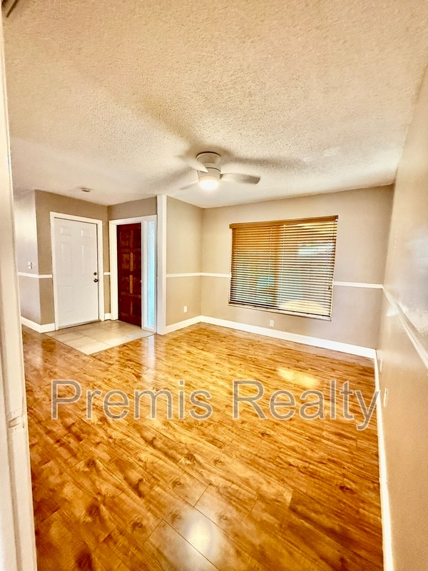 Building Photo - 2381 Timbercrest Cir W