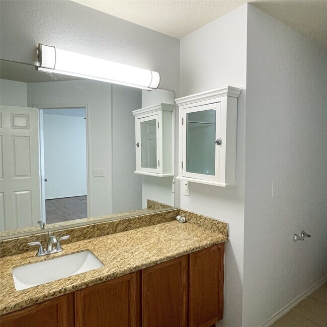 Building Photo - 14927 Sugar Sweet Dr