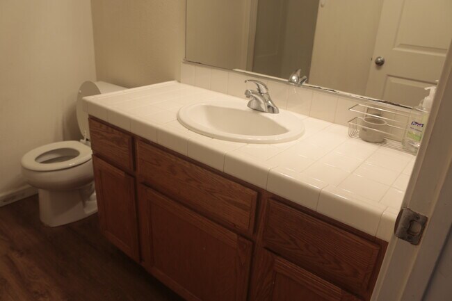 Building Photo - 464 Marina Way