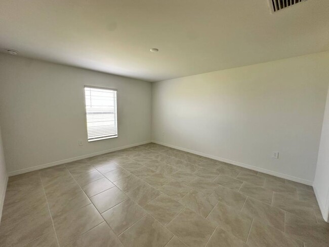 Building Photo - 17669 Paradiso Wy