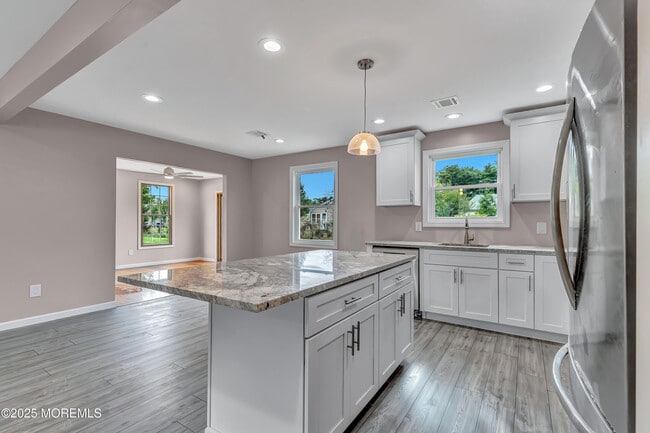 Building Photo - 44 Chancellor Ct