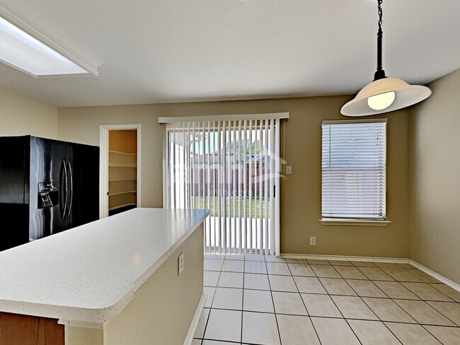 Building Photo - 10124 Del Lago Ct