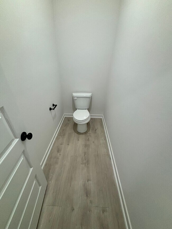 Building Photo - Coming Soon! Newer Construction!! 4 Bedroo...