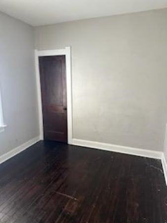 Building Photo - 2027 Brussels St