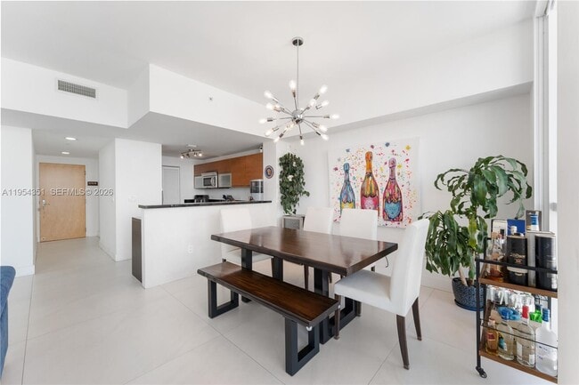 Building Photo - 253 NE 2nd St