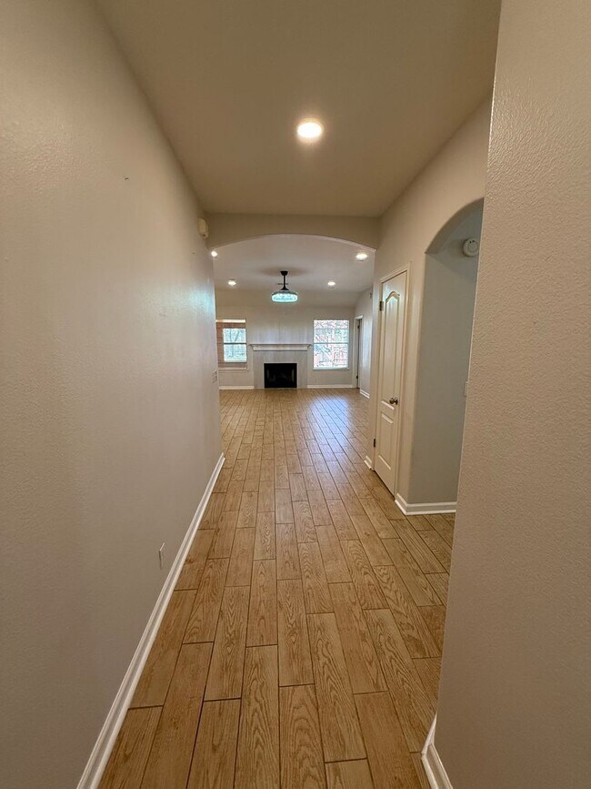 Building Photo - Beautiful home for Lease in Cedar Park, ba...