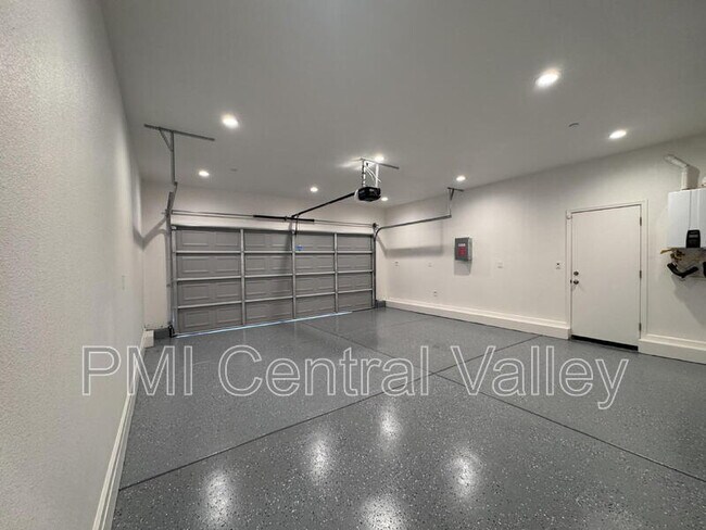 Building Photo - 4612 Irma Dr