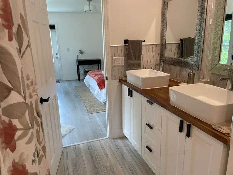 Building Photo - 1521 SE Ladner St