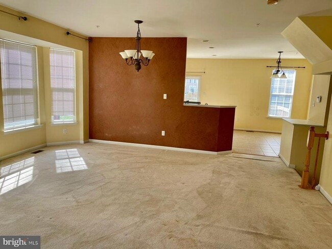 Building Photo - 1047 Lily Way