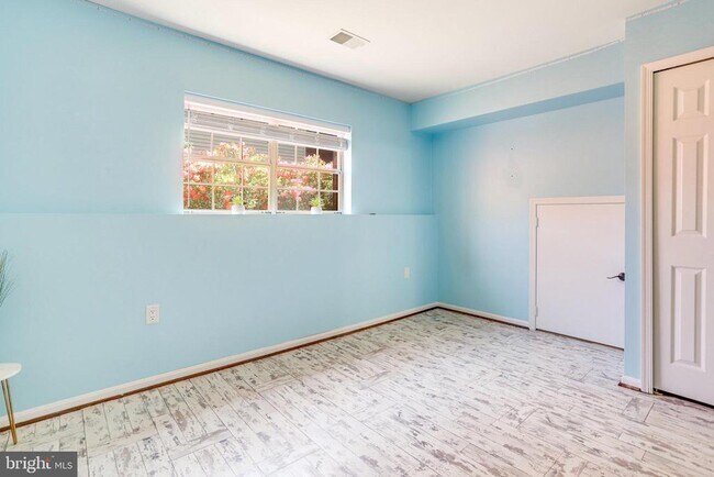 Building Photo - 4546 Little River Run Dr