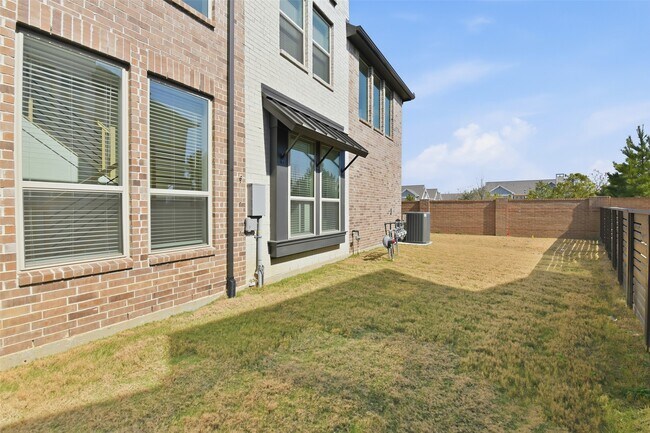 Building Photo - 16518 Amber Patina Ln