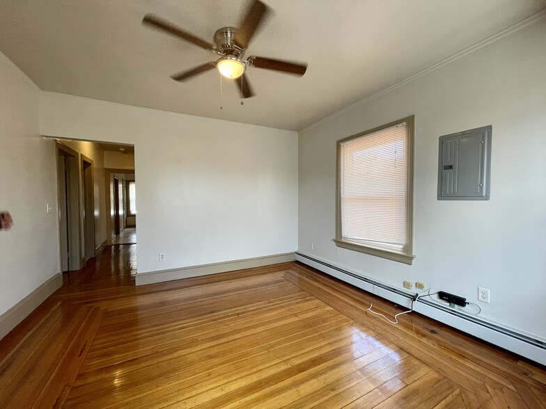 Building Photo - 47 Carolina Ave