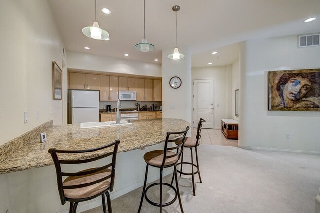 Building Photo - STUNNING 3 BEDROOM 2 FULL BATH FIRST FLOOR...