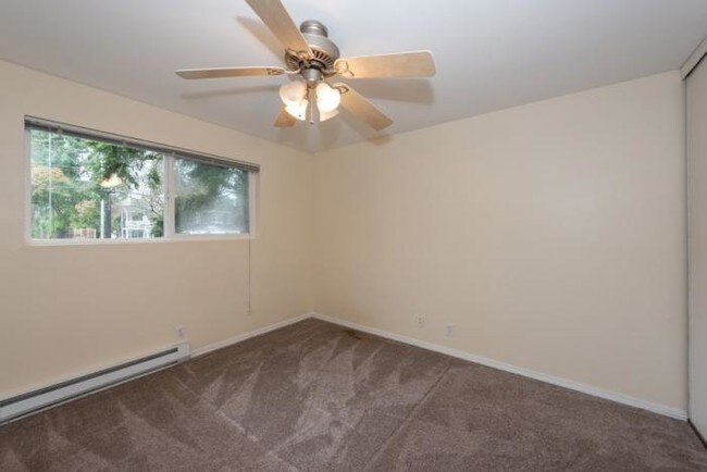 Building Photo - 2 bedroom in Lynnwood WA 98036