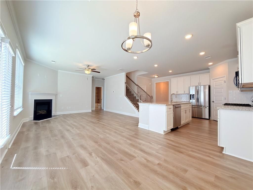 Building Photo - 470 Hellen Vly Dr