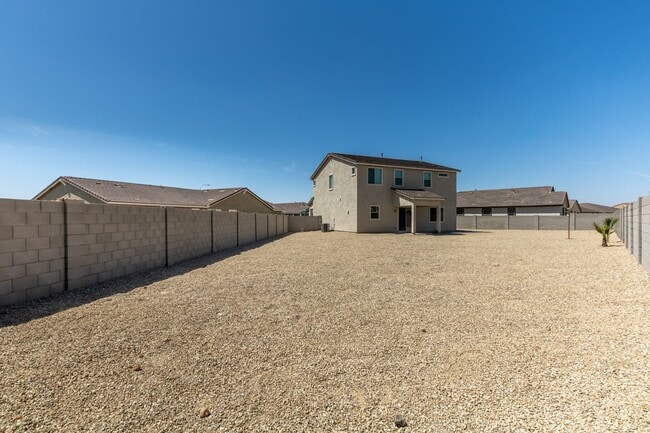 Building Photo - 4 Bedroom - Ready for you to Call It Home!!