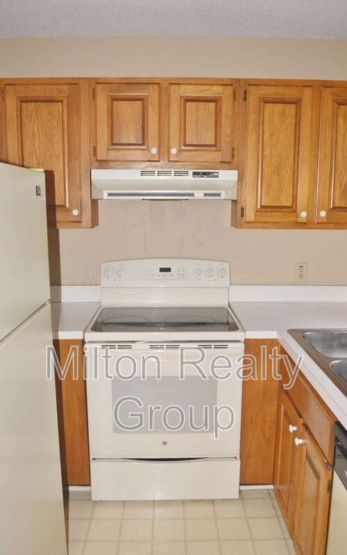 Building Photo - 302 Killigrey St
