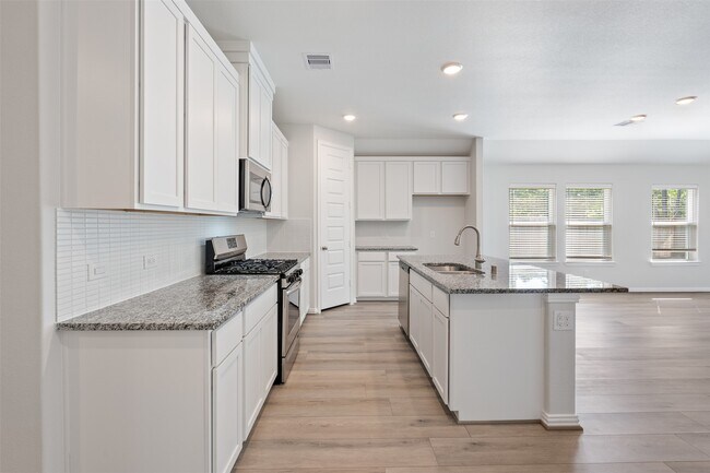 Building Photo - 106 Violet Carson Ct