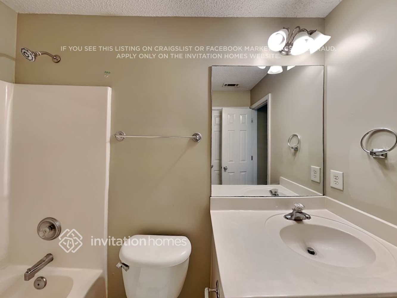 Building Photo - 10 Camden Cir