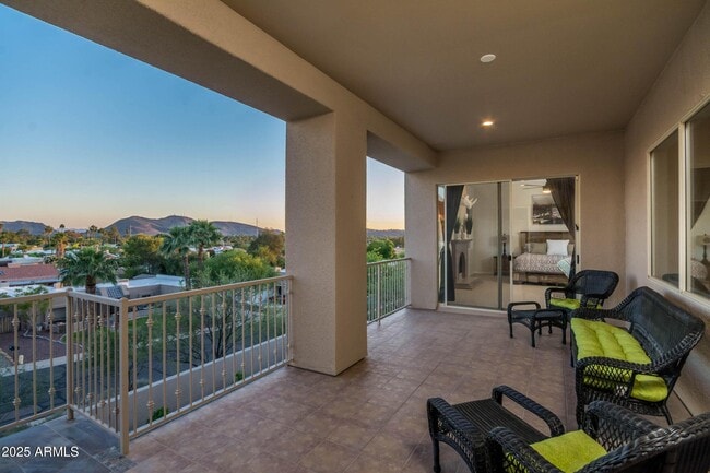 Building Photo - 908 E Waltann Ln