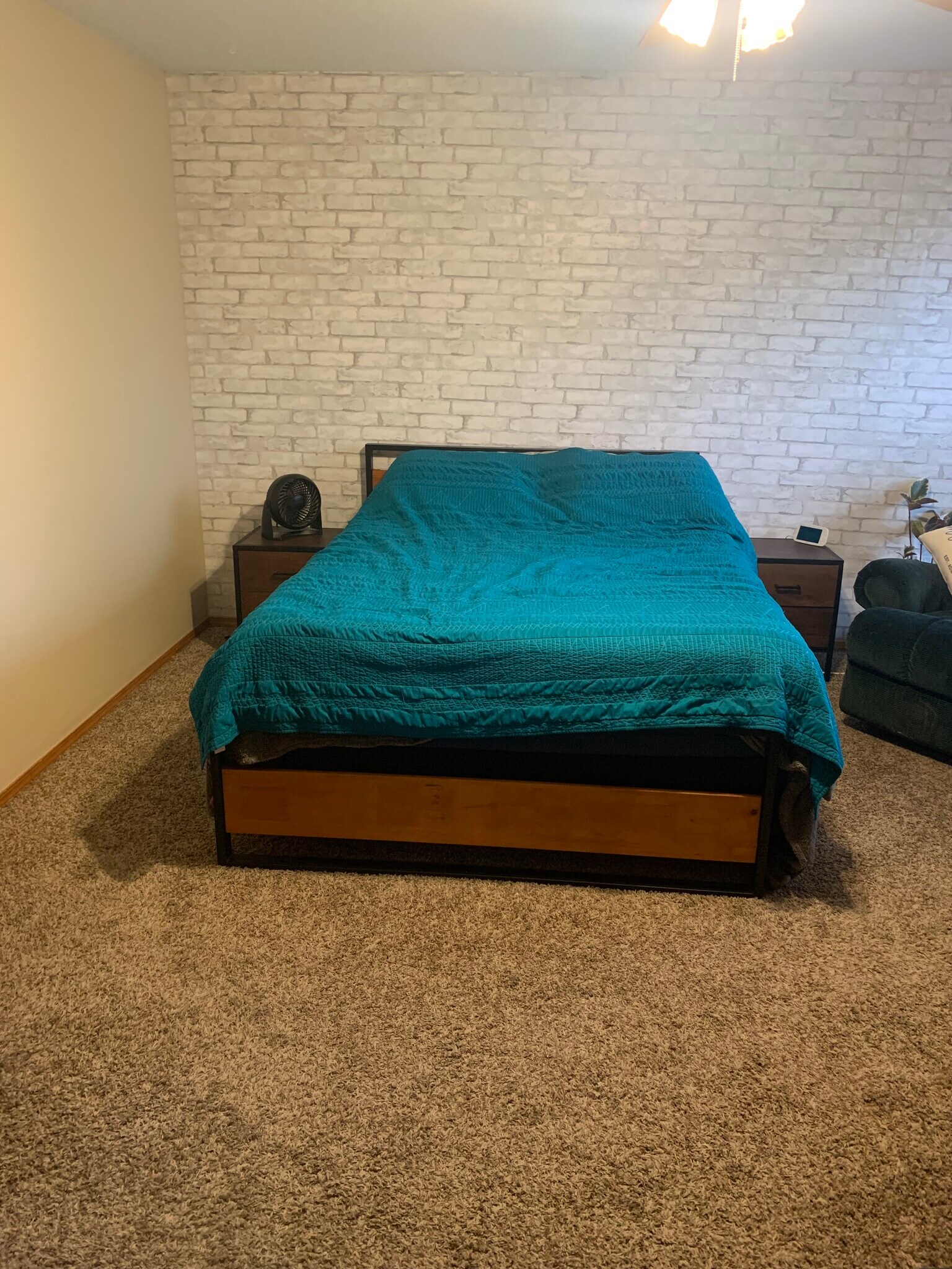 Primary room - 206 E Illinois St