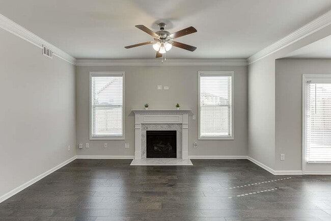 Building Photo - 6029 Fair Winds Cv