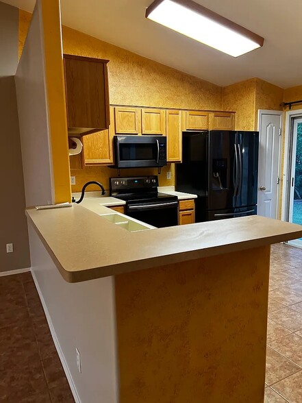 Building Photo - 4654 S Louie Lamour Dr