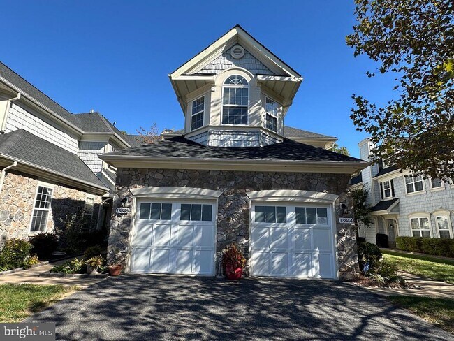 Building Photo - 13846 Greendale Dr