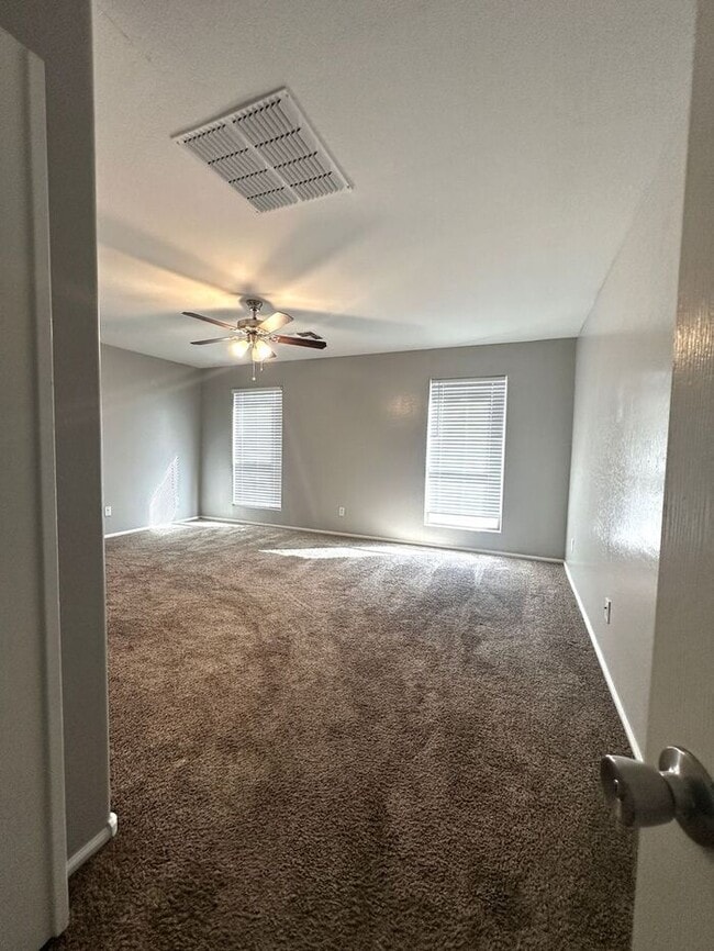 Building Photo - 4BEDROOM/2.5 BATH Lovely San Tan Home!!