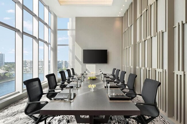 Building Photo - 4010 S Ocean Dr