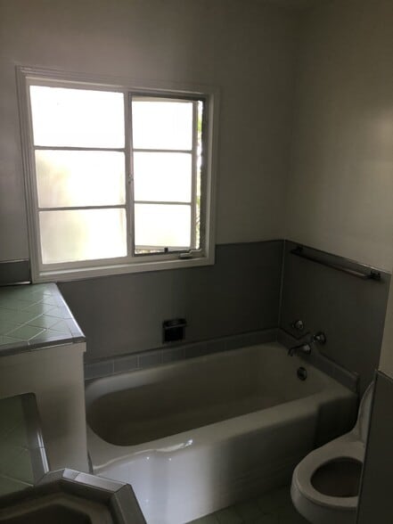 Building Photo - 4191 Dixie Canyon Ave