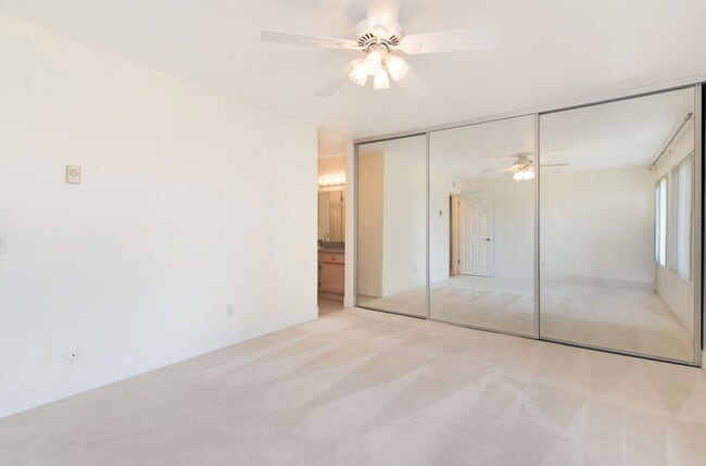 Building Photo - Beautiful 2Bd/2Ba Condo In Gated Community...