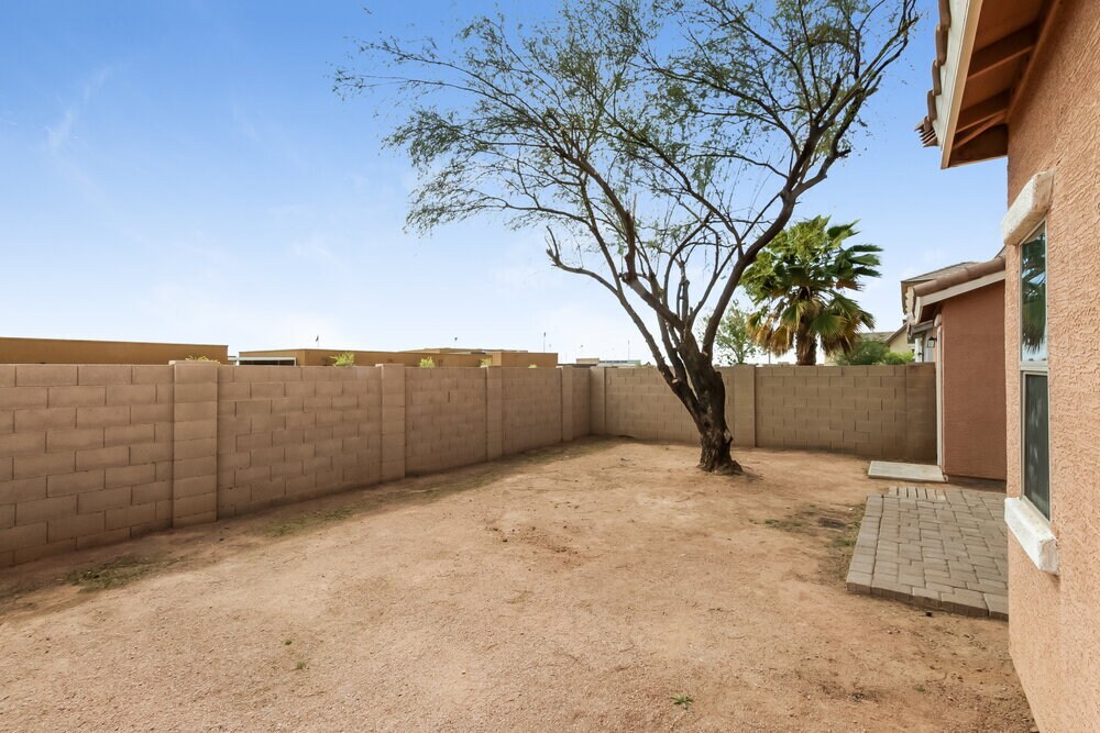 Building Photo - 4743 E Olney Ave