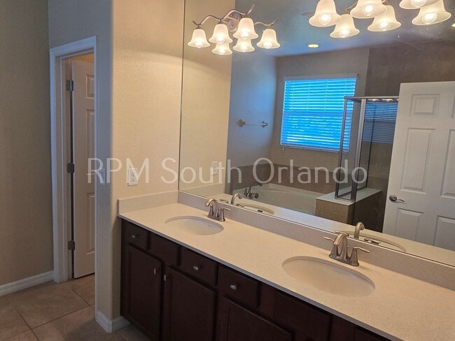 Building Photo - Millennia Park