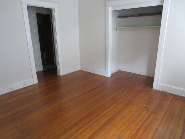Building Photo - 621 Clemmer Ave