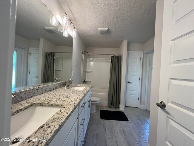 Building Photo - 8752 Waterstone Blvd