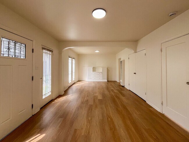 Spacious 1Bedroom in LA - $1,750.00 - Spacious 1Bedroom  in LA - $1,750.00