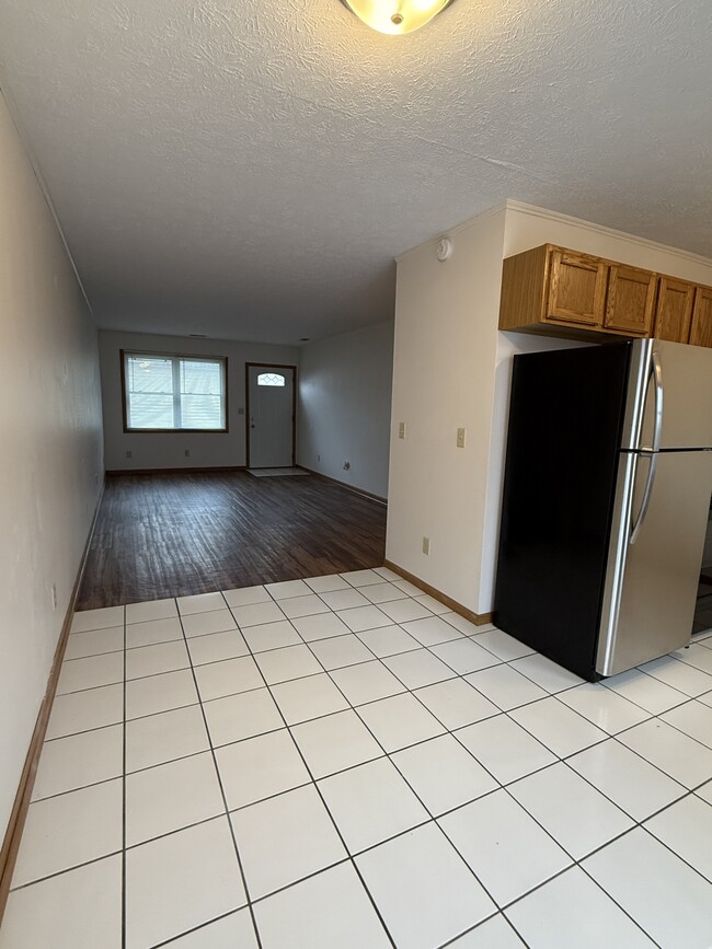 Building Photo - 25 W Collins St