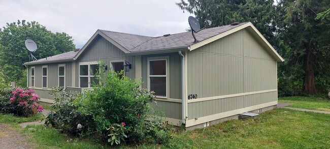 Building Photo - 6740 Greystone Ln