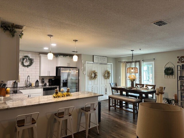Building Photo - 6811 Beaverstone Dr