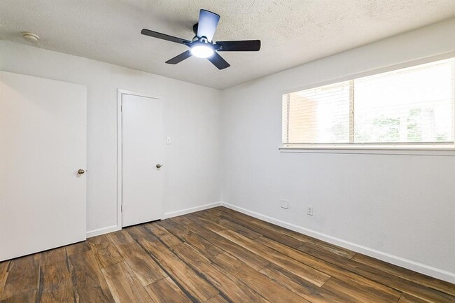 Building Photo - 25003 Spring Creek Dr