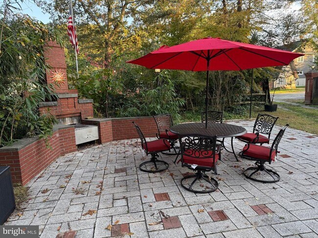 Primary Photo - 616 Mcmagan Dr