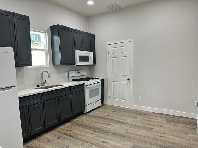Brand new Kitchen Unit A - 656 S 7th St