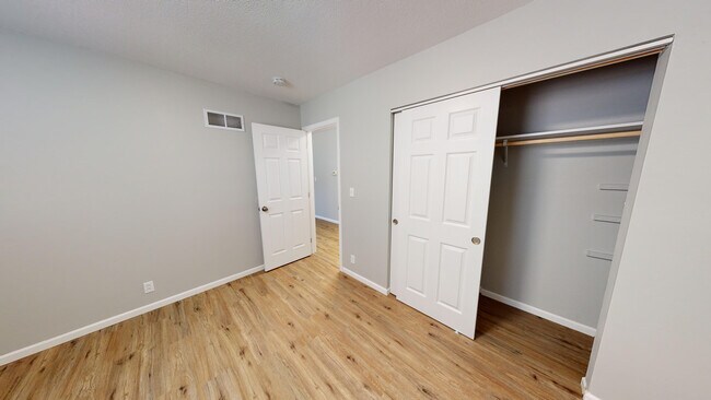 Building Photo - 1301 Cynthia St