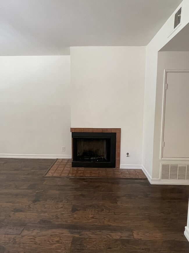 Building Photo - 16211 Downey Ave