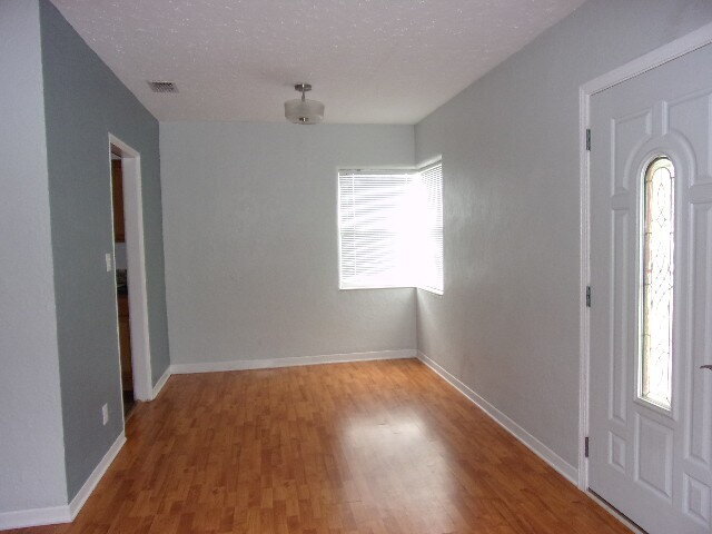 Building Photo - Walk to Lake Hollingsworth...Available Now