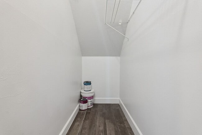 Building Photo - Beautifully Updated 2BR/1.5BA Altamonte Springs Townhome with Modern Finishes