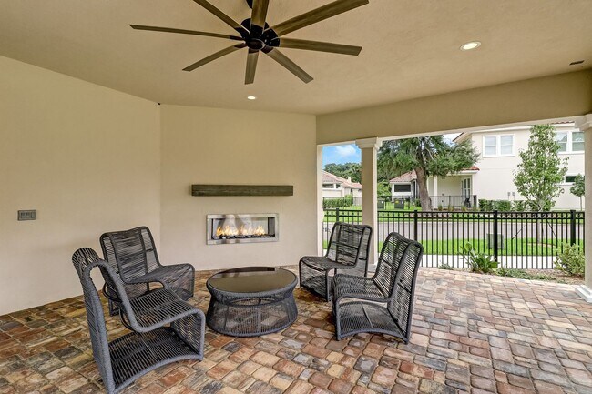 Building Photo - Townhome  in The Enclave at Summer Beach