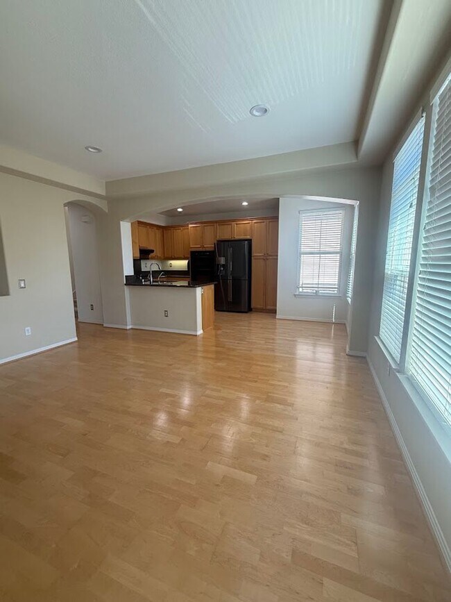 Building Photo - 2889 Plaza del Amo