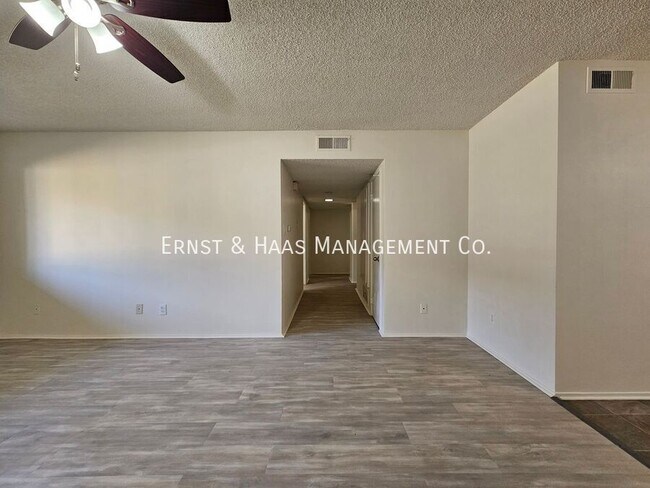 Building Photo - 282 Molino Ave